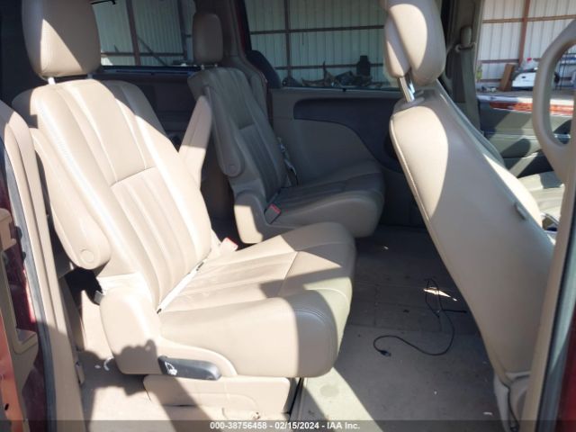 Photo 7 VIN: 2C4RC1BG6ER327210 - CHRYSLER TOWN & COUNTRY 