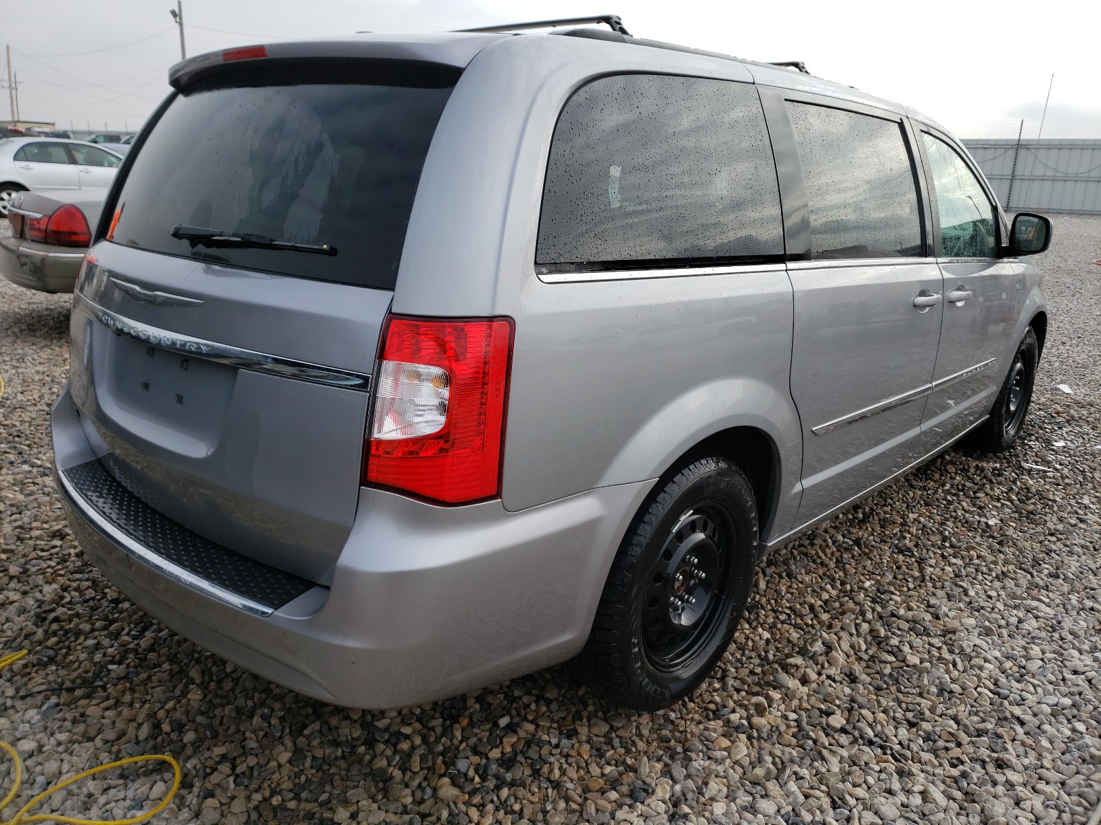 Photo 3 VIN: 2C4RC1BG6ER358828 - CHRYSLER TOWN &AMP COU 