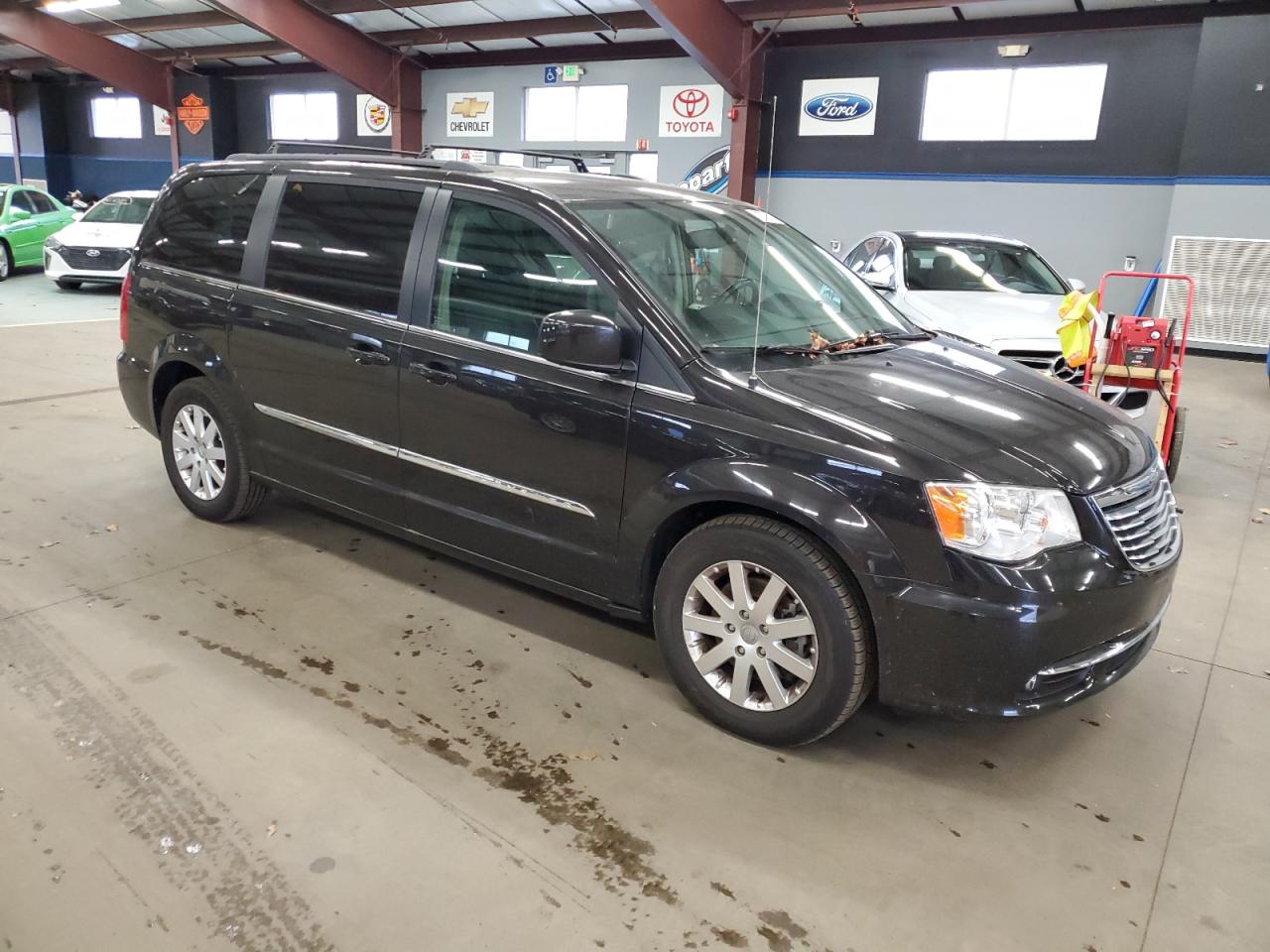 Photo 3 VIN: 2C4RC1BG6ER359039 - CHRYSLER TOWN & COUNTRY 