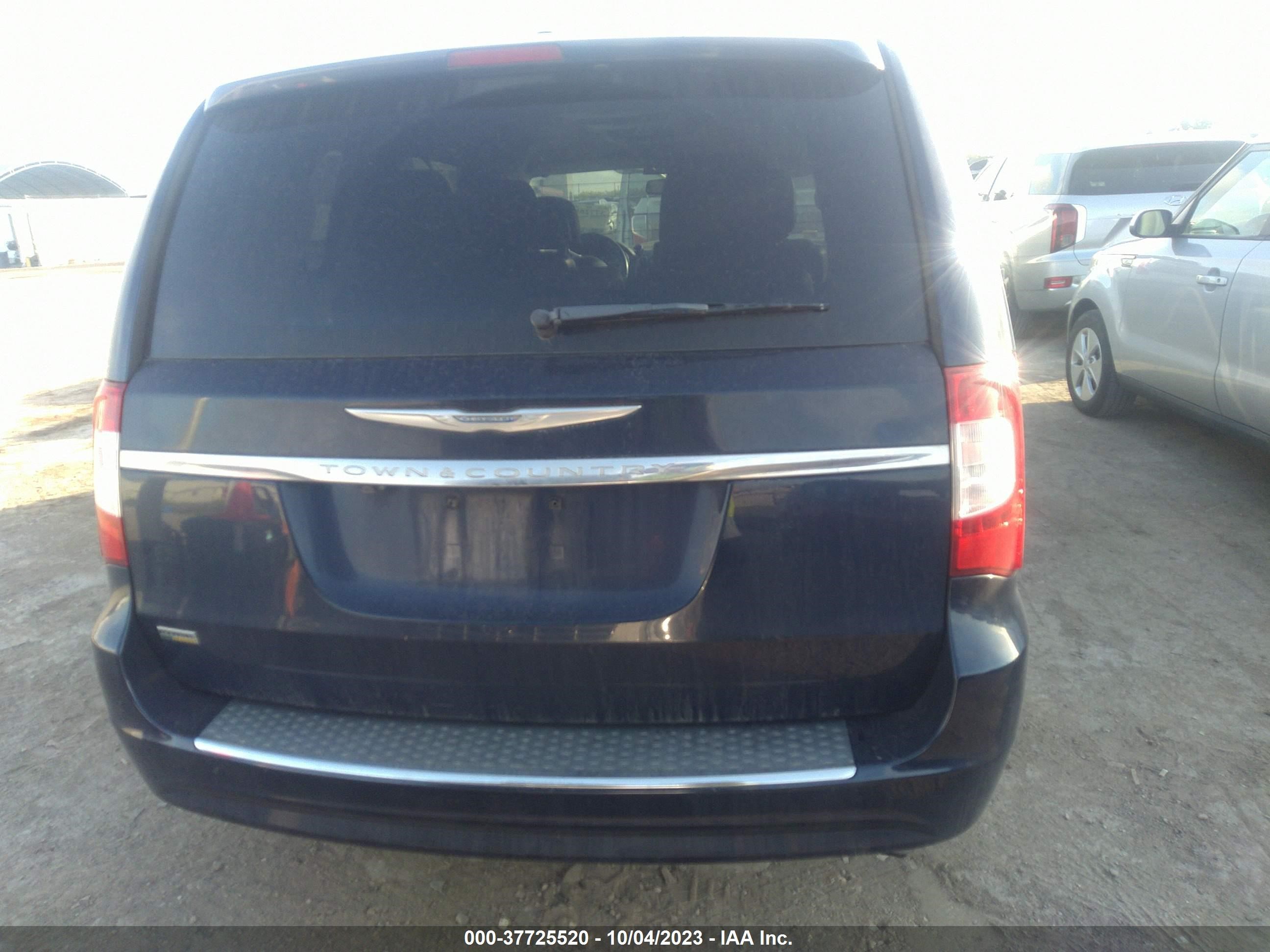 Photo 15 VIN: 2C4RC1BG6ER398147 - CHRYSLER TOWN & COUNTRY 