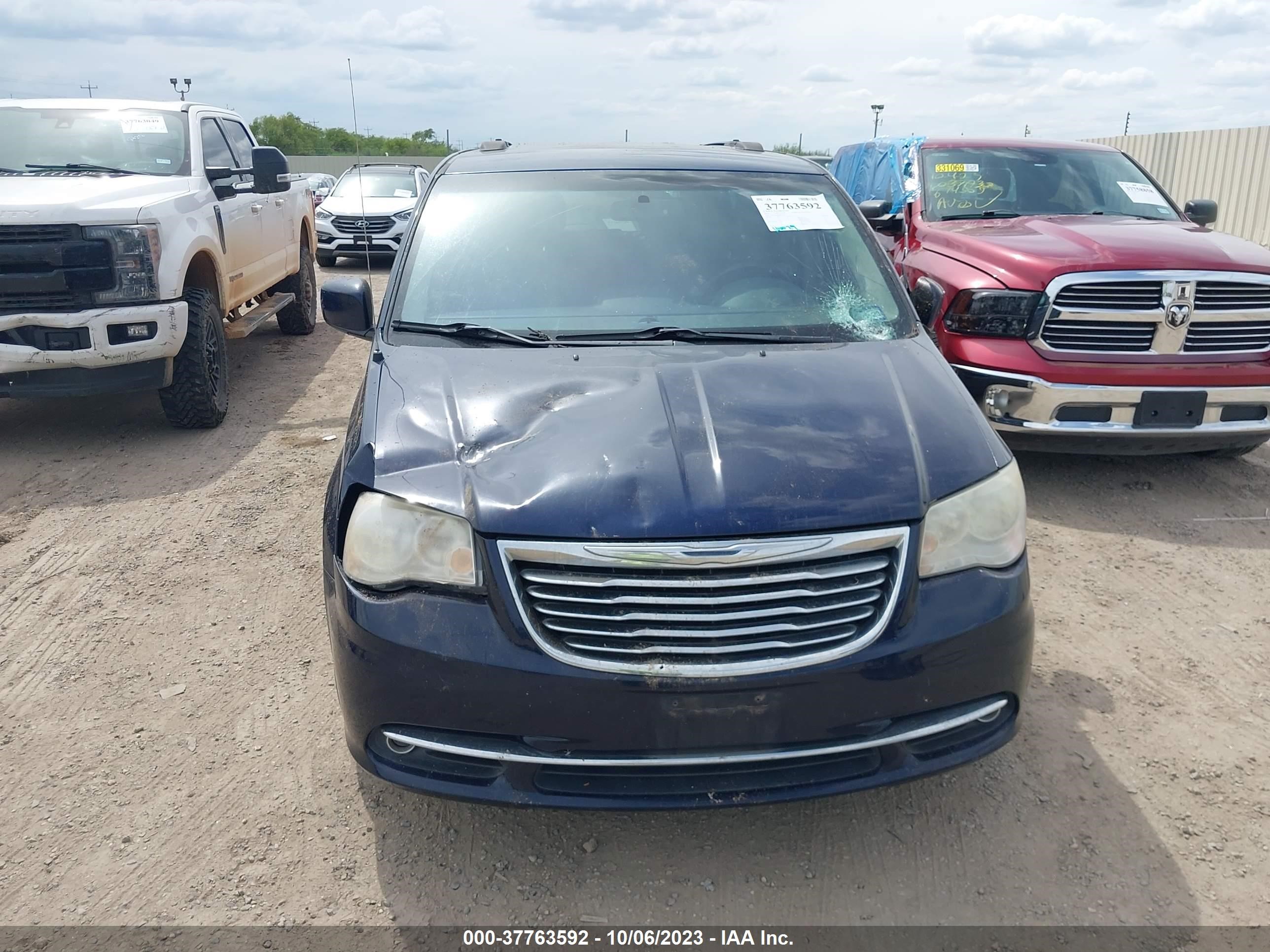 Photo 11 VIN: 2C4RC1BG6ER438372 - CHRYSLER TOWN & COUNTRY 