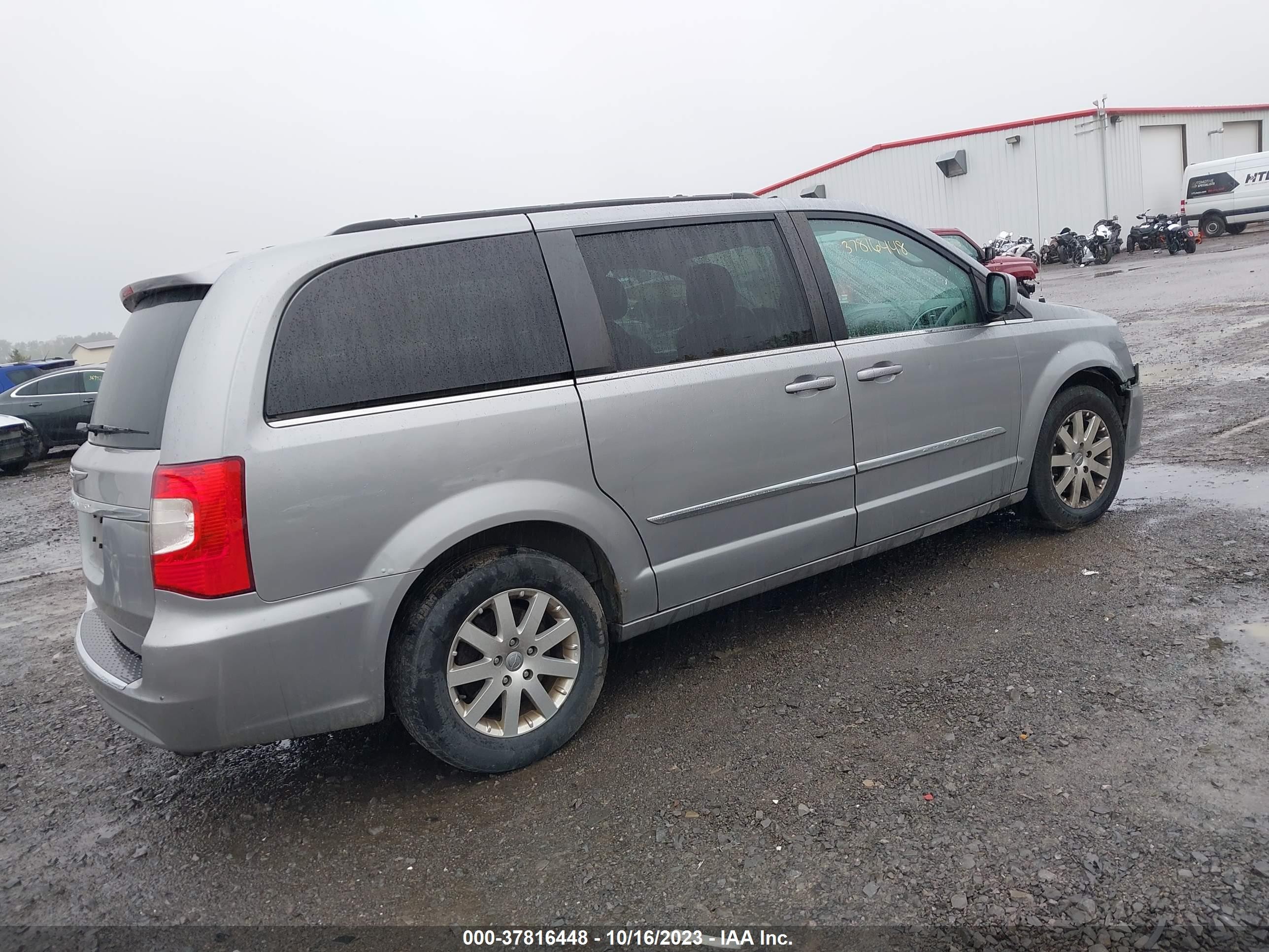 Photo 3 VIN: 2C4RC1BG6ER455043 - CHRYSLER TOWN & COUNTRY 