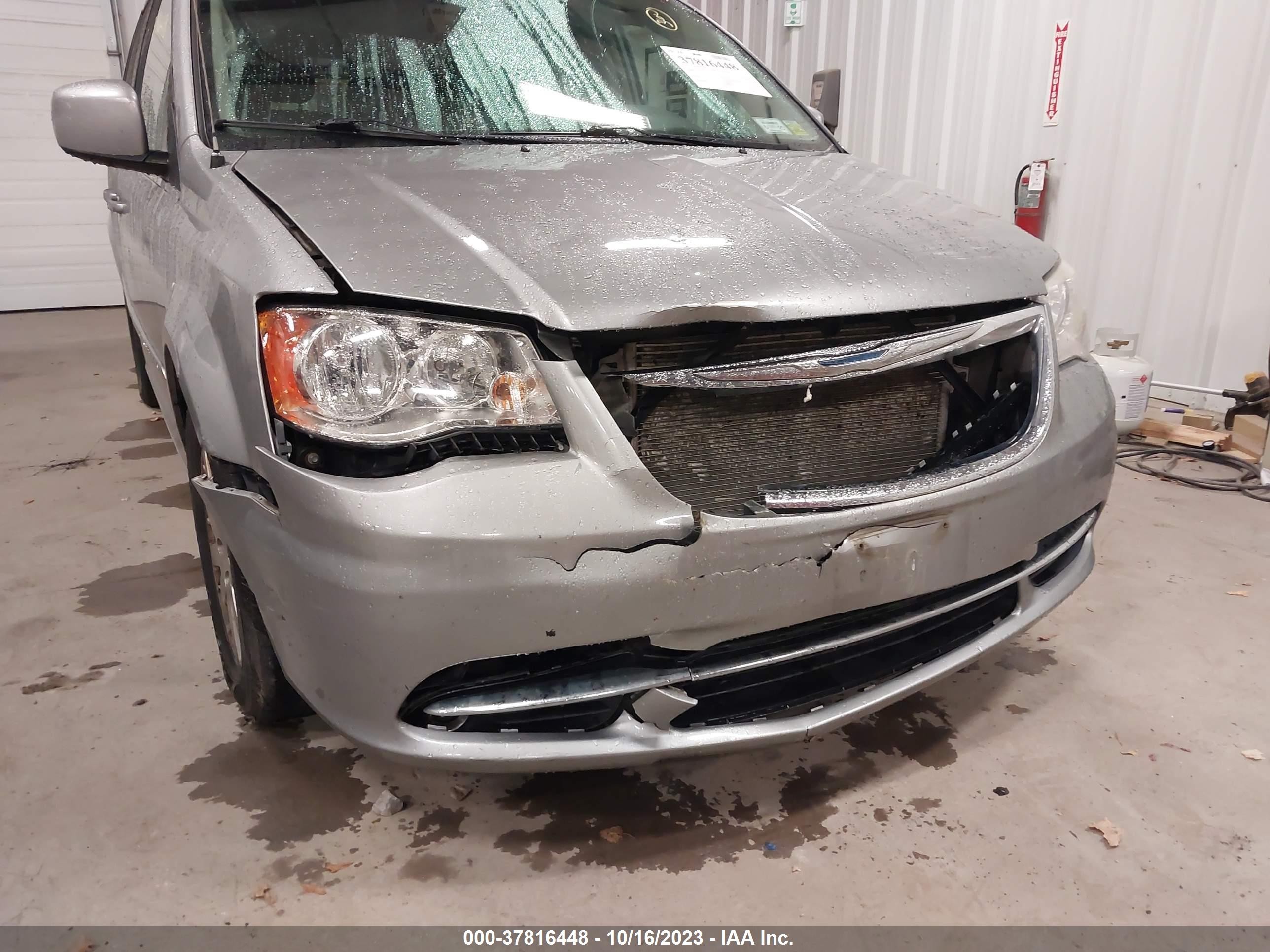 Photo 5 VIN: 2C4RC1BG6ER455043 - CHRYSLER TOWN & COUNTRY 