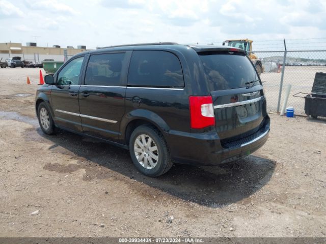 Photo 2 VIN: 2C4RC1BG6FR637519 - CHRYSLER TOWN AND COUNTRY 