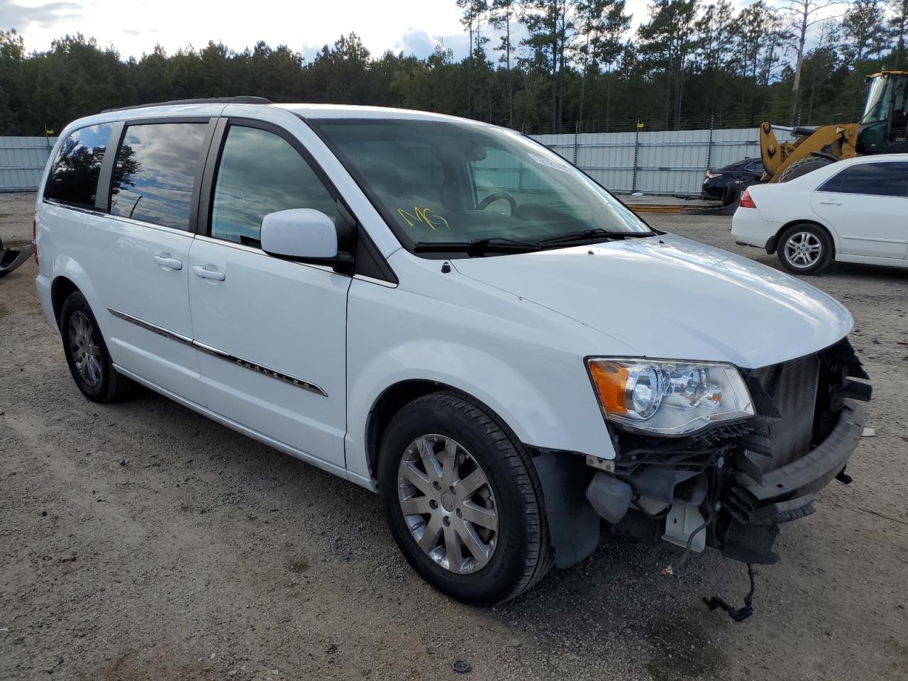 Photo 3 VIN: 2C4RC1BG6FR661304 - CHRYSLER TOWN & COUNTRY 