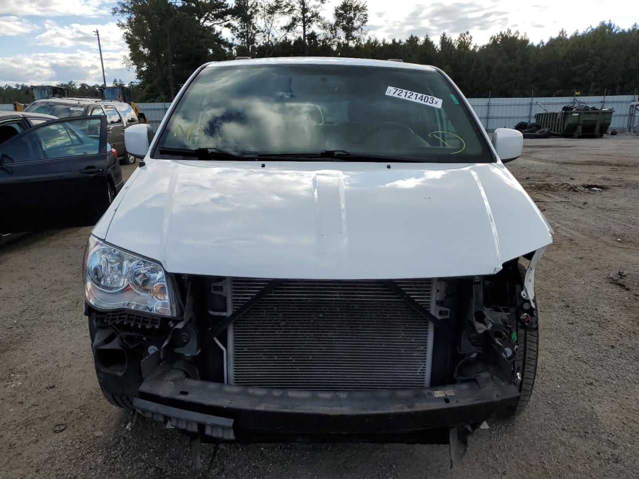 Photo 4 VIN: 2C4RC1BG6FR661304 - CHRYSLER TOWN & COUNTRY 