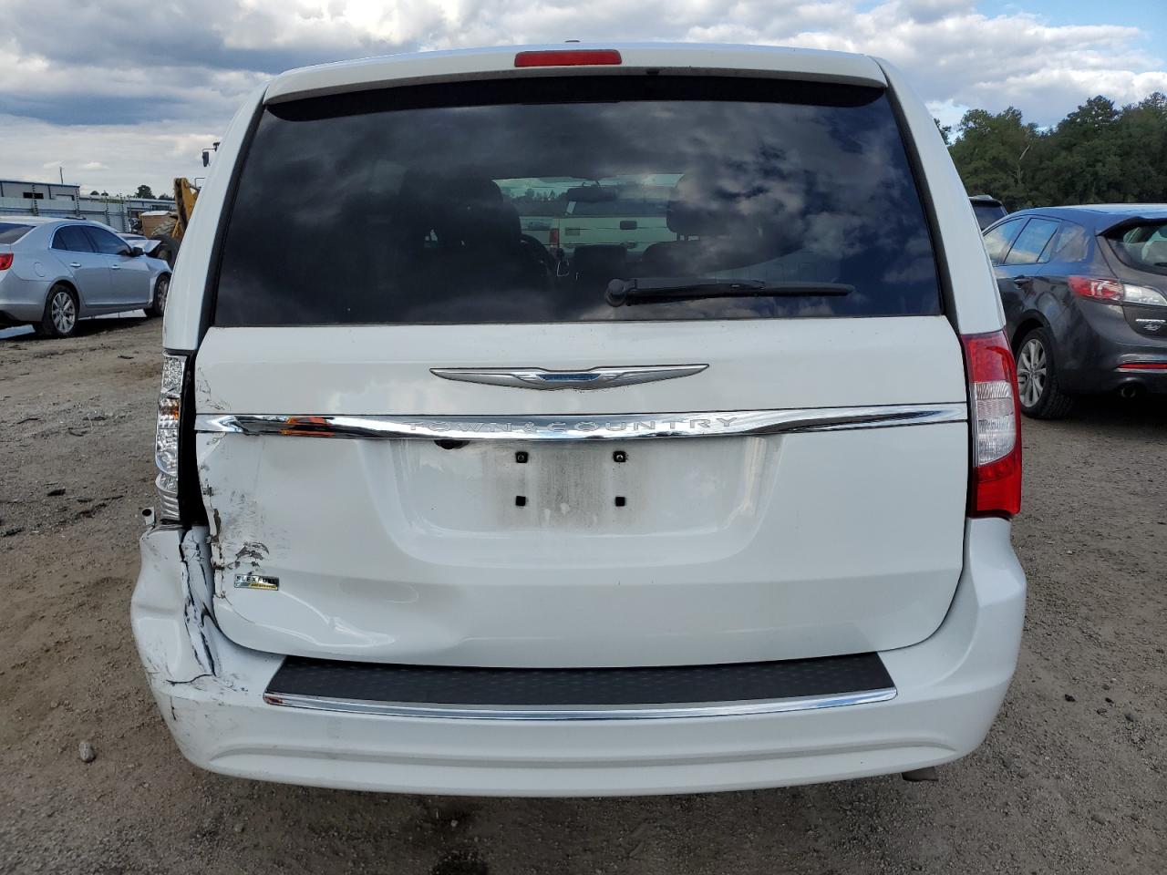 Photo 5 VIN: 2C4RC1BG6FR661304 - CHRYSLER TOWN & COUNTRY 