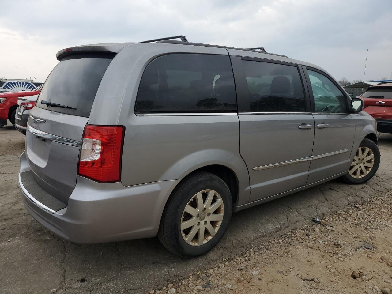 Photo 2 VIN: 2C4RC1BG6FR696182 - CHRYSLER TOWN & COUNTRY 