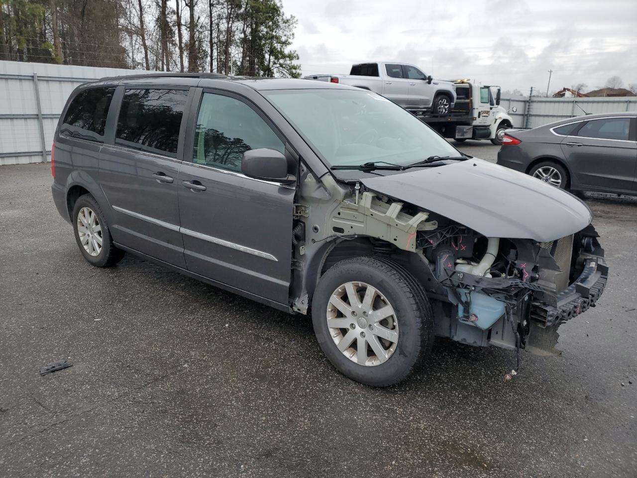 Photo 3 VIN: 2C4RC1BG6FR716625 - CHRYSLER TOWN & COUNTRY 