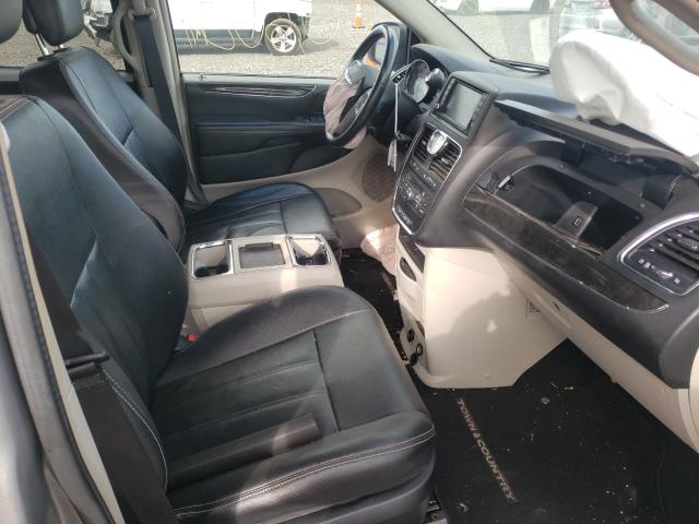 Photo 4 VIN: 2C4RC1BG6GR157174 - CHRYSLER TOWN & COU 