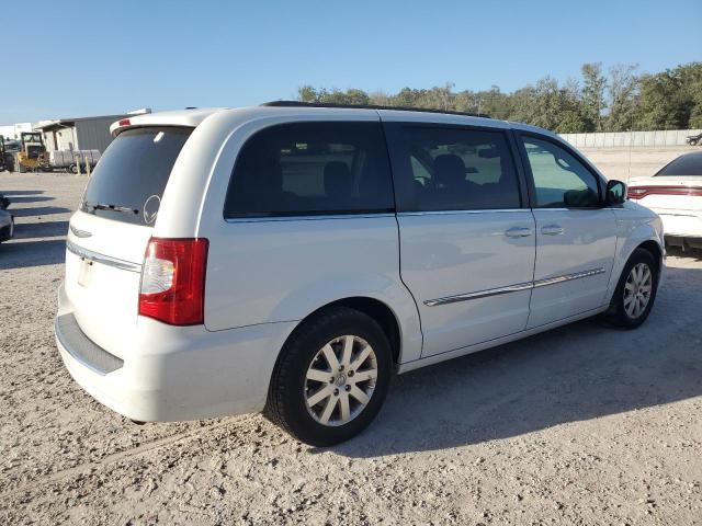 Photo 2 VIN: 2C4RC1BG6GR295121 - CHRYSLER TOWN & COU 