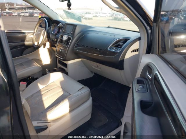 Photo 4 VIN: 2C4RC1BG6GR303332 - CHRYSLER TOWN & COUNTRY 