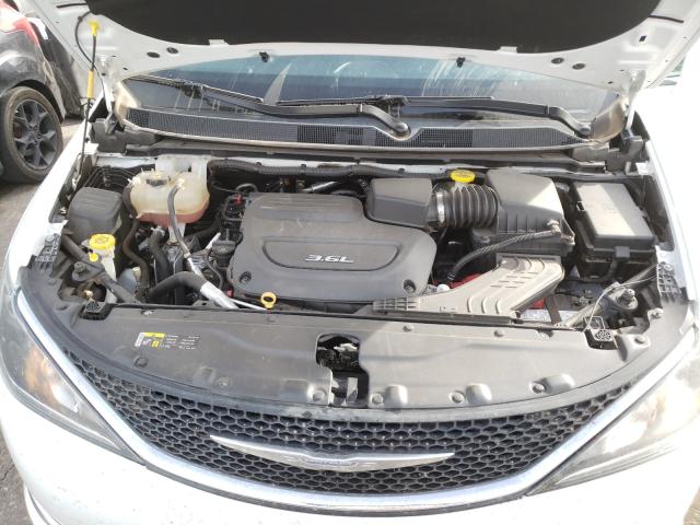 Photo 6 VIN: 2C4RC1BG6HR576658 - CHRYSLER PACIFICA 