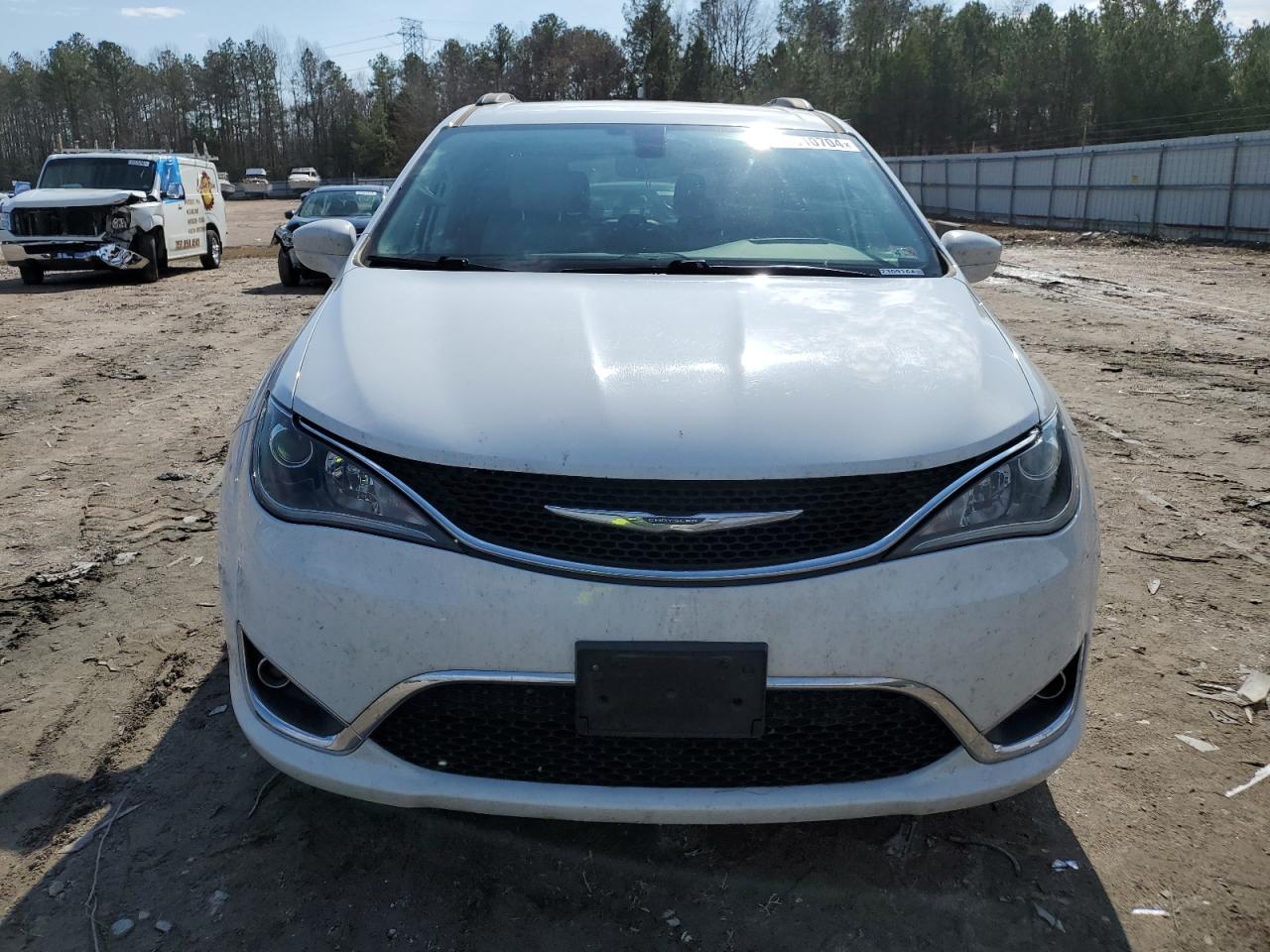 Photo 4 VIN: 2C4RC1BG6HR711816 - CHRYSLER PACIFICA 