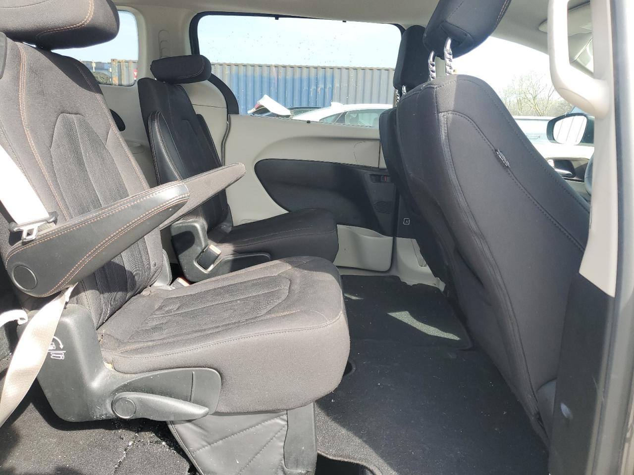 Photo 10 VIN: 2C4RC1BG6HR768260 - CHRYSLER PACIFICA 