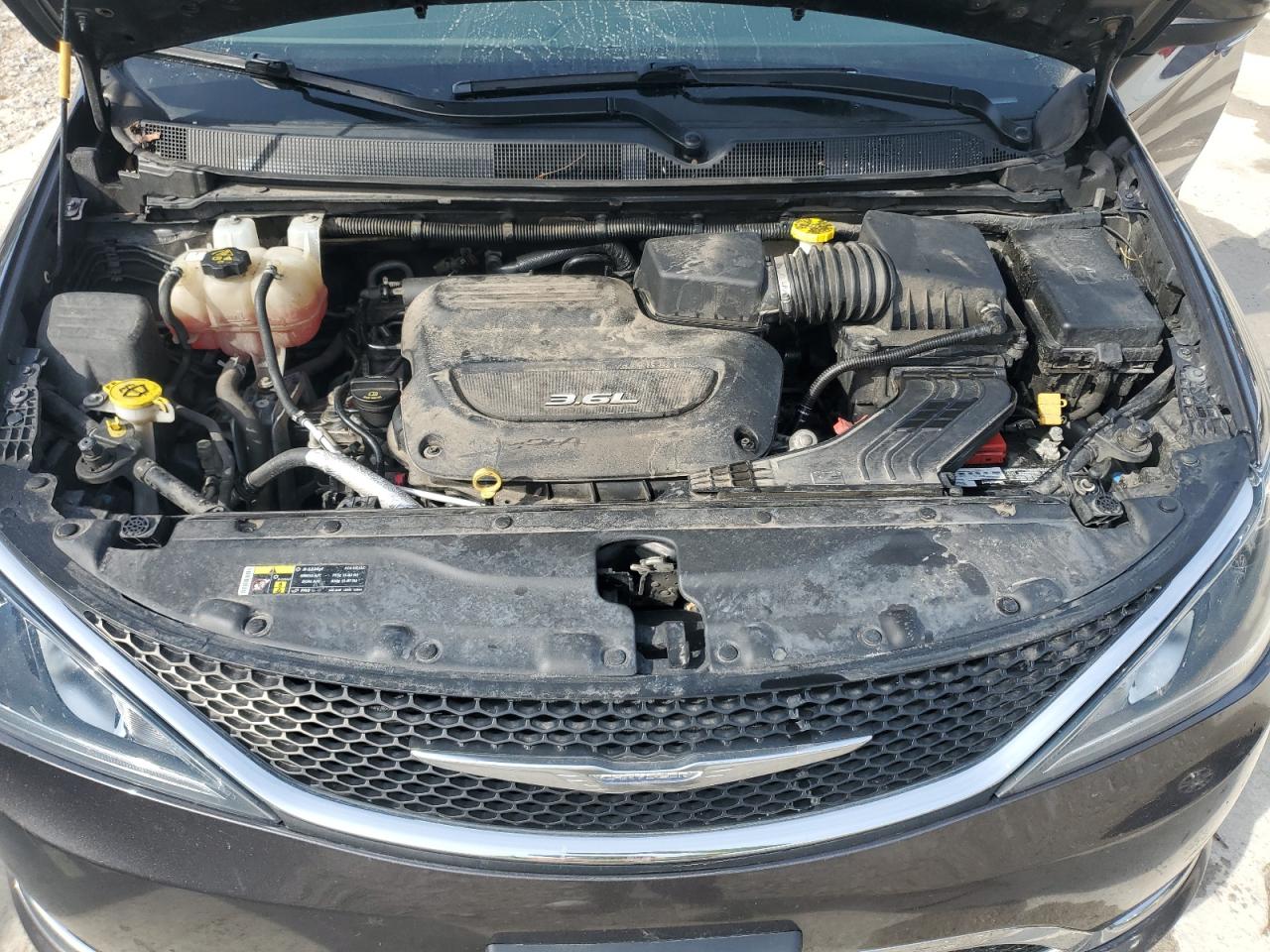 Photo 11 VIN: 2C4RC1BG6HR768260 - CHRYSLER PACIFICA 