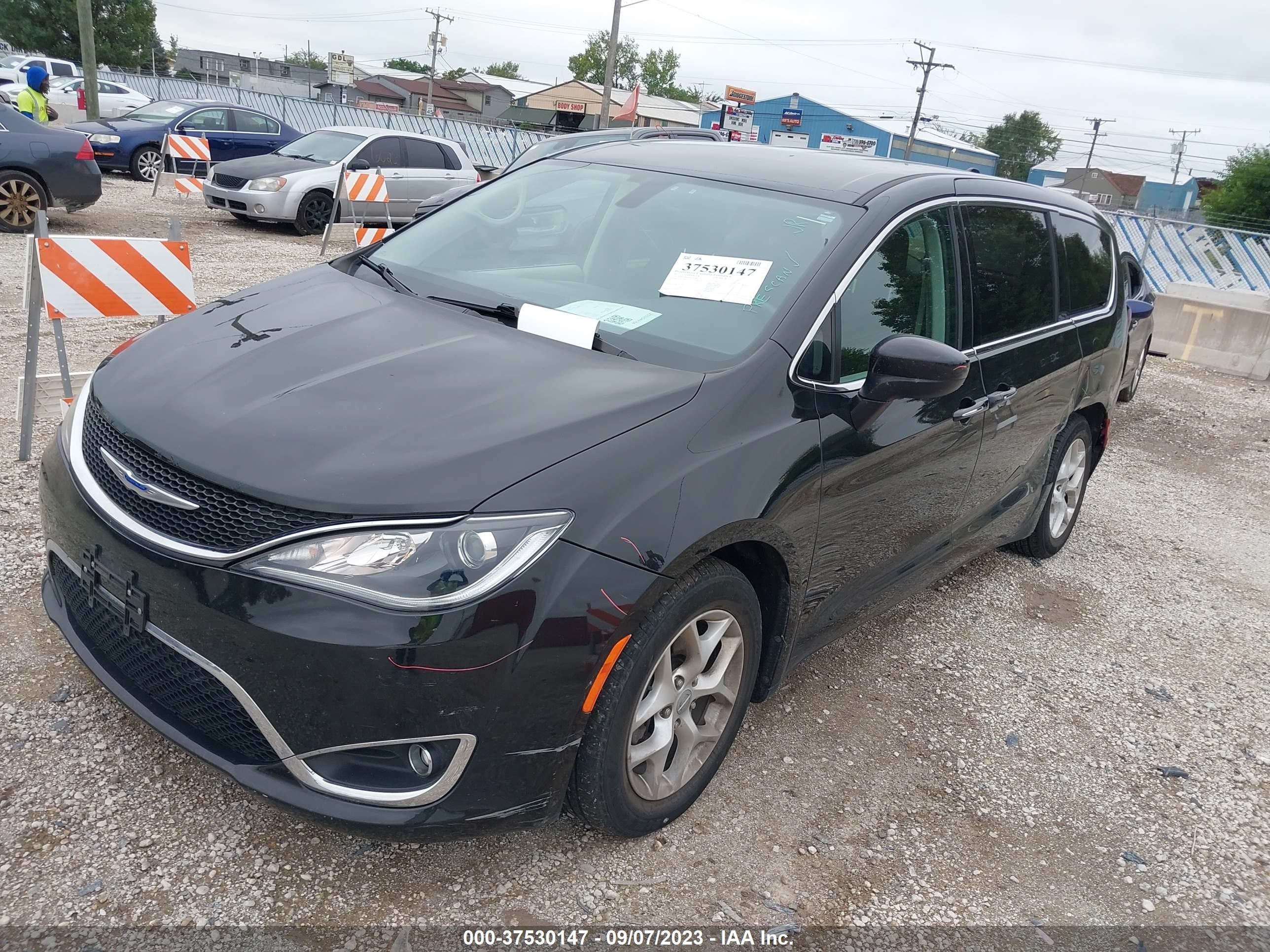 Photo 1 VIN: 2C4RC1BG6HR777508 - CHRYSLER PACIFICA 