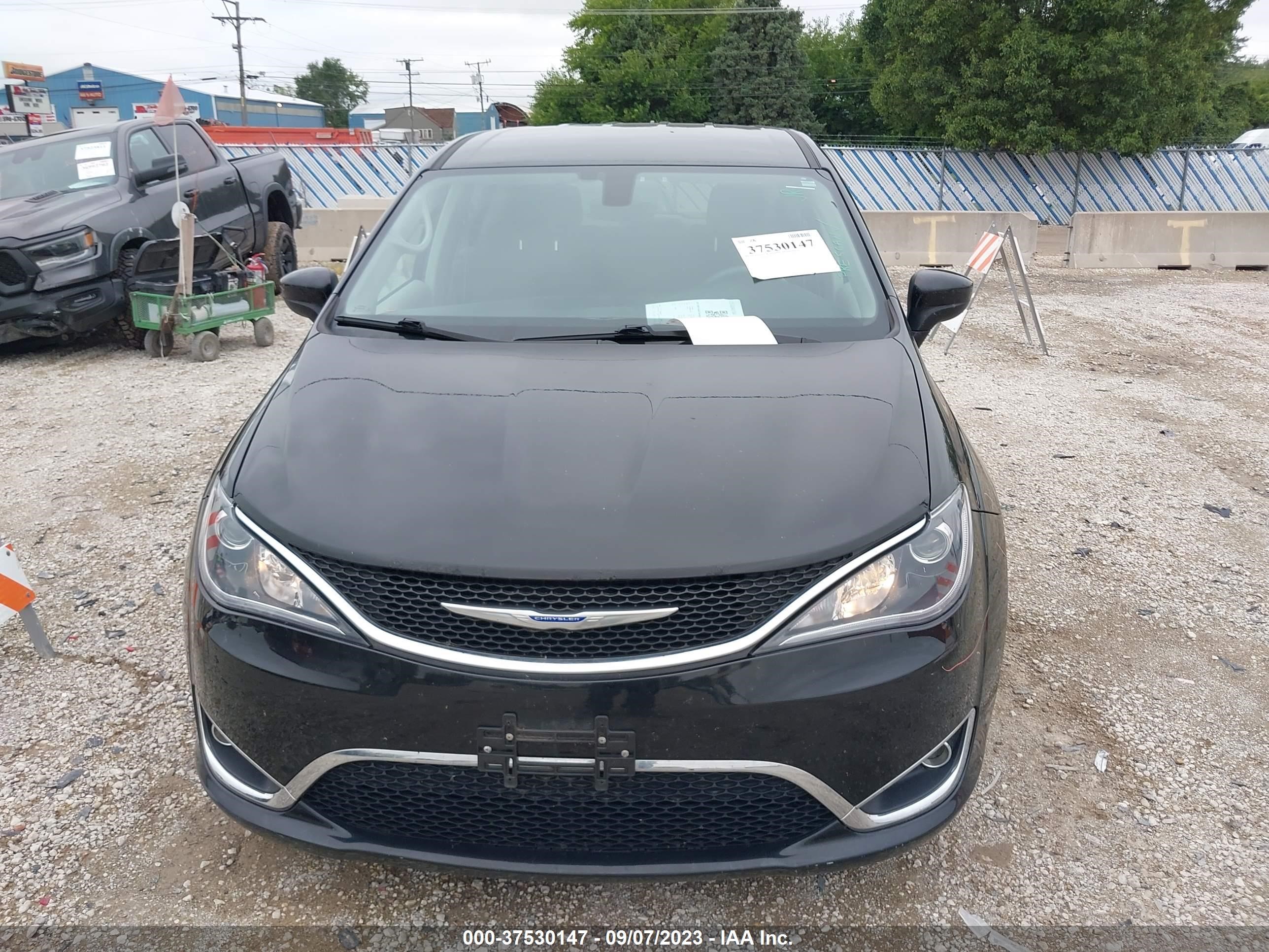 Photo 11 VIN: 2C4RC1BG6HR777508 - CHRYSLER PACIFICA 