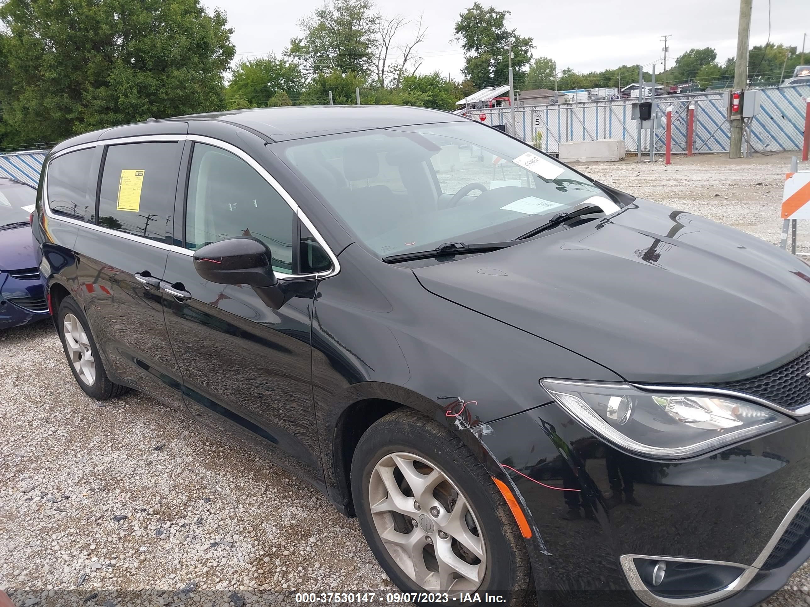 Photo 12 VIN: 2C4RC1BG6HR777508 - CHRYSLER PACIFICA 