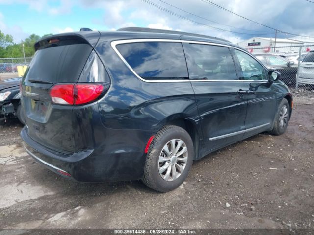 Photo 3 VIN: 2C4RC1BG6HR785527 - CHRYSLER PACIFICA 