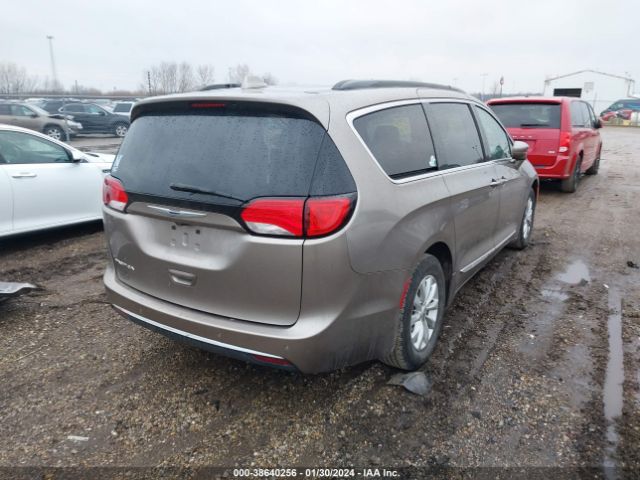 Photo 3 VIN: 2C4RC1BG6HR788167 - CHRYSLER PACIFICA 