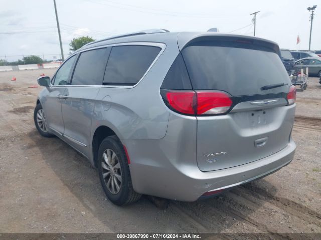 Photo 2 VIN: 2C4RC1BG6KR547832 - CHRYSLER PACIFICA 