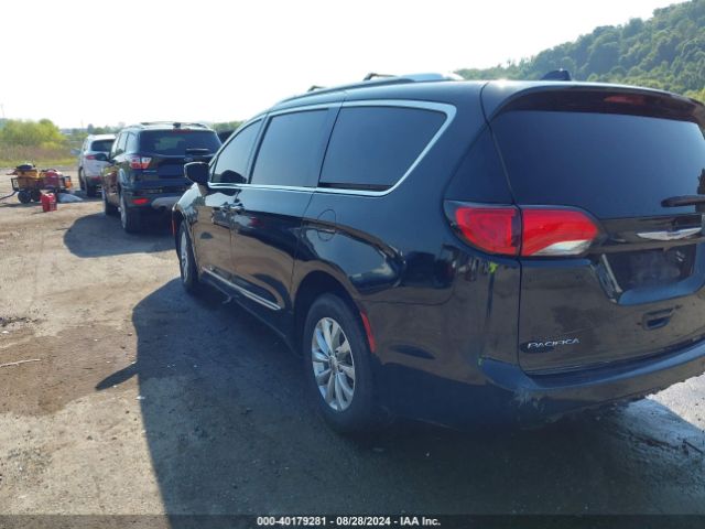 Photo 2 VIN: 2C4RC1BG6KR748842 - CHRYSLER PACIFICA 