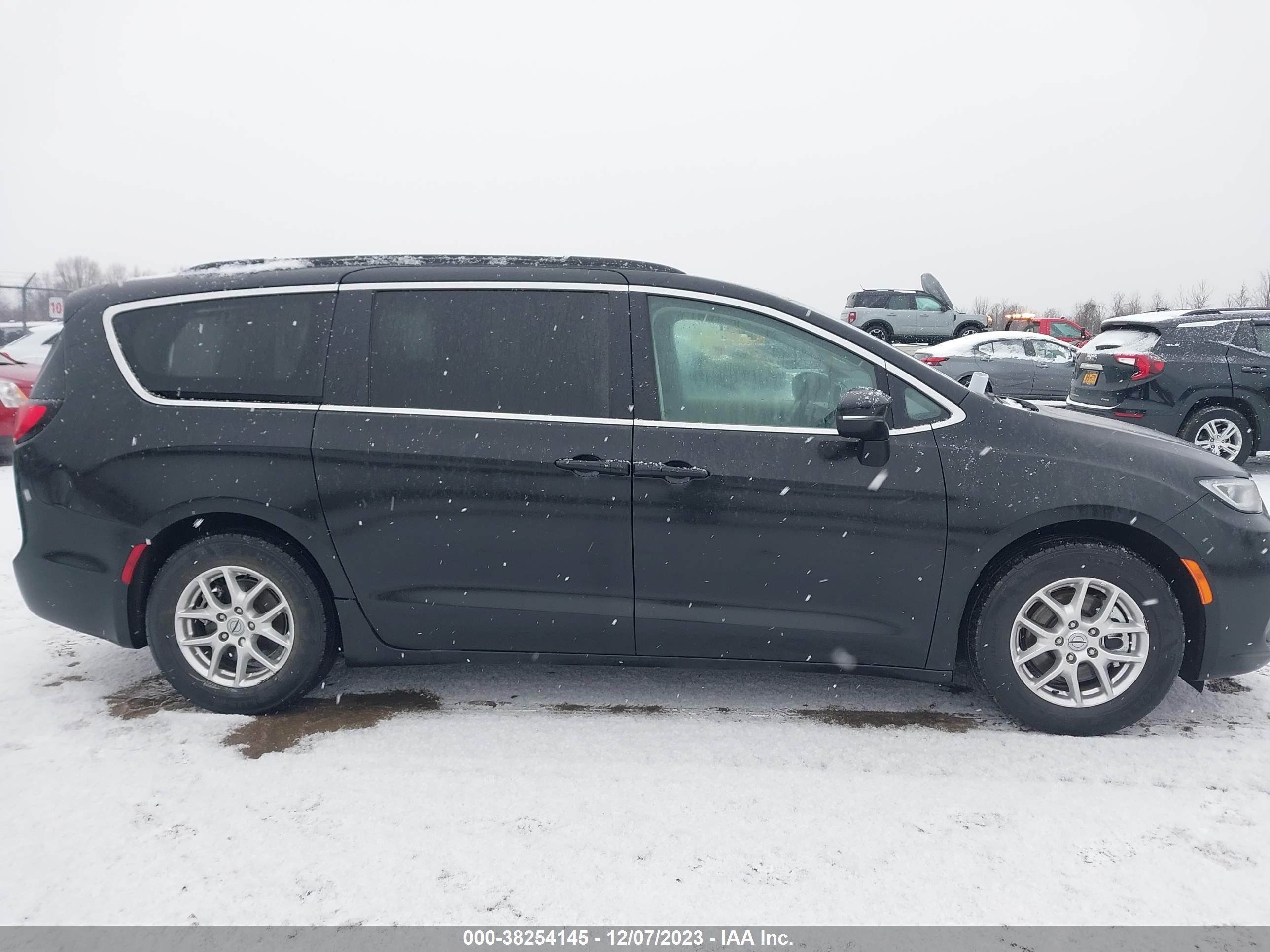 Photo 13 VIN: 2C4RC1BG6NR229360 - CHRYSLER PACIFICA 