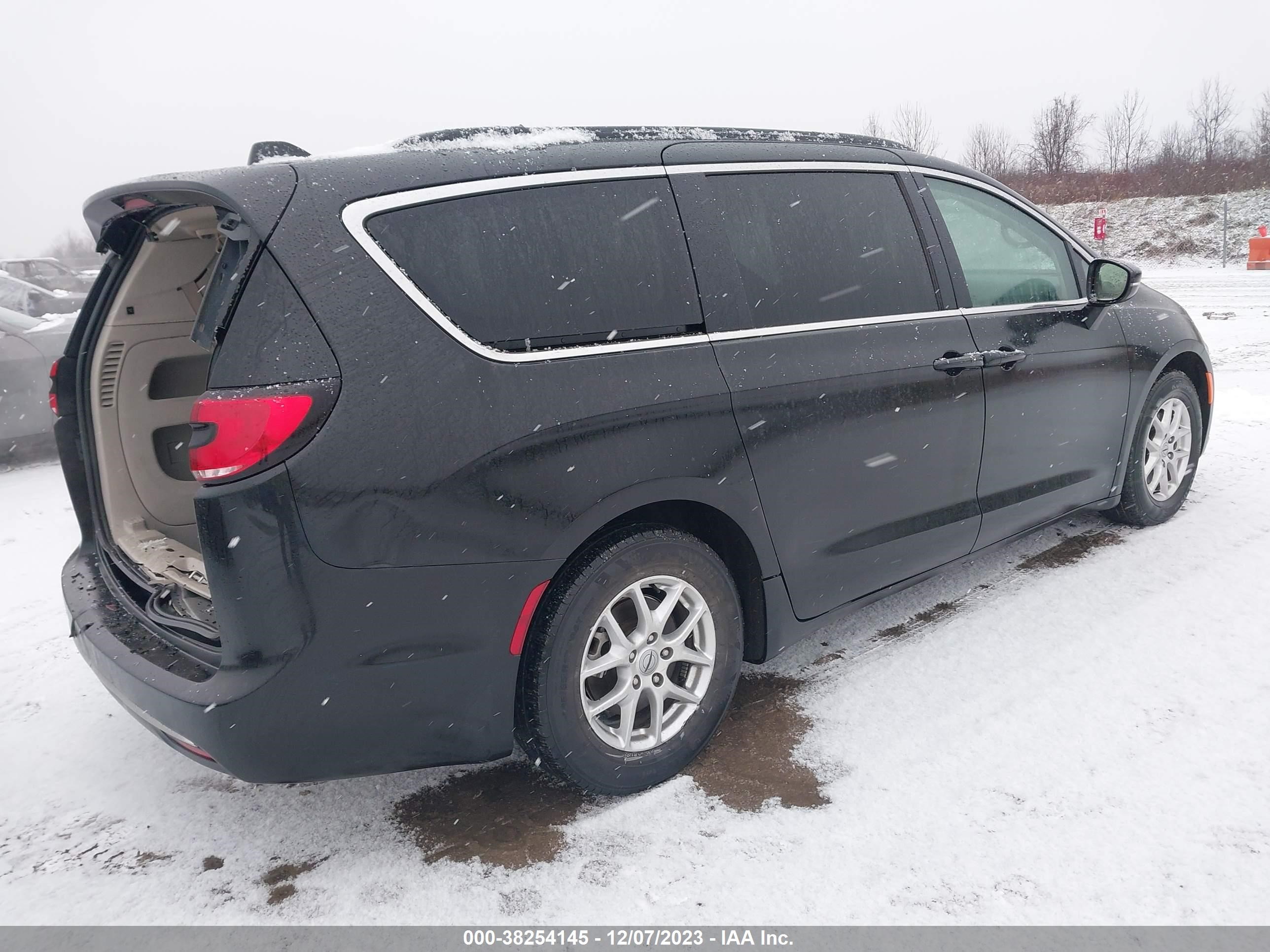 Photo 3 VIN: 2C4RC1BG6NR229360 - CHRYSLER PACIFICA 