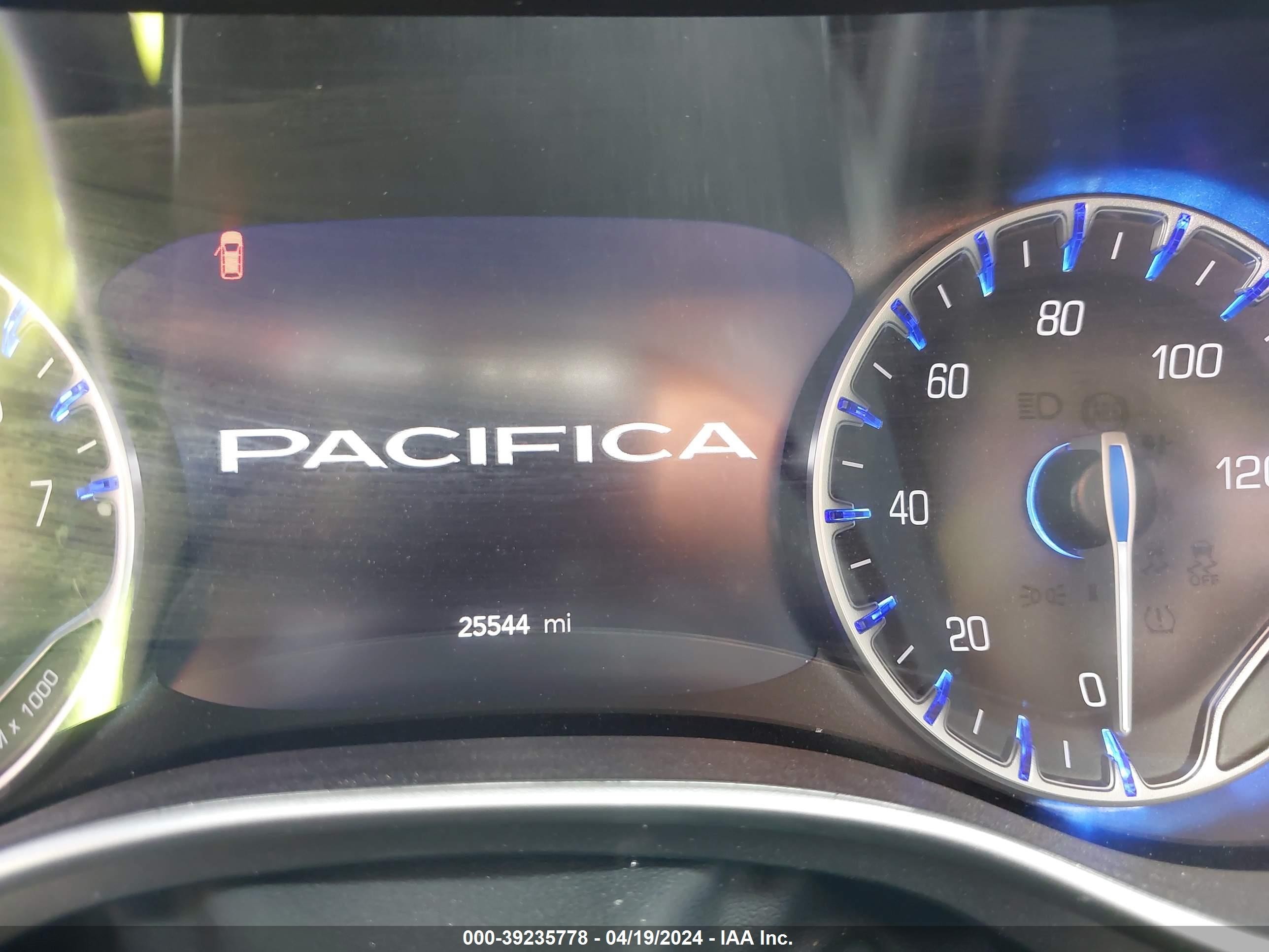 Photo 6 VIN: 2C4RC1BG6PR560099 - CHRYSLER PACIFICA 