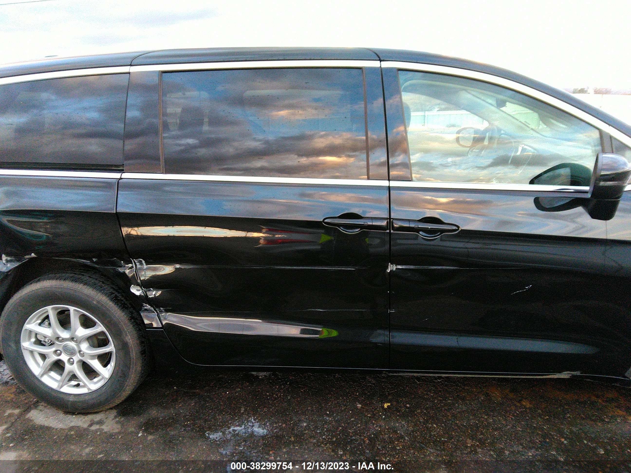 Photo 12 VIN: 2C4RC1BG6PR574553 - CHRYSLER PACIFICA 