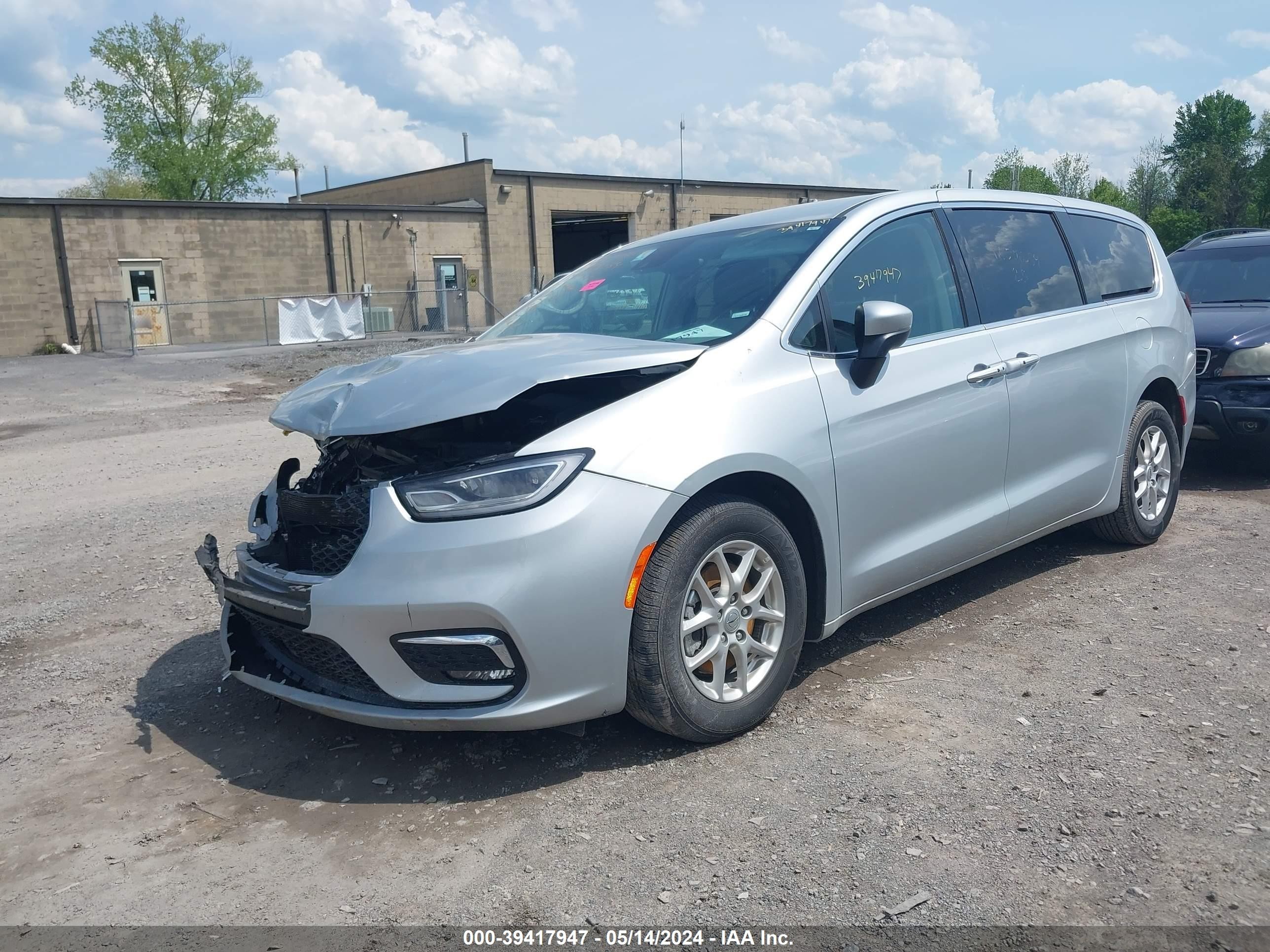 Photo 1 VIN: 2C4RC1BG6PR590994 - CHRYSLER PACIFICA 