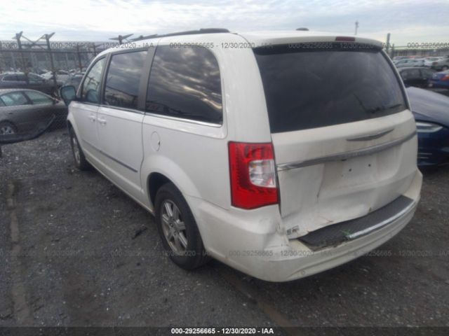 Photo 2 VIN: 2C4RC1BG7CR106938 - CHRYSLER TOWN & COUNTRY 