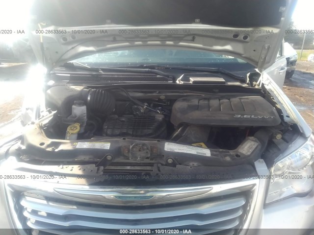 Photo 9 VIN: 2C4RC1BG7CR124095 - CHRYSLER TOWN & COUNTRY 