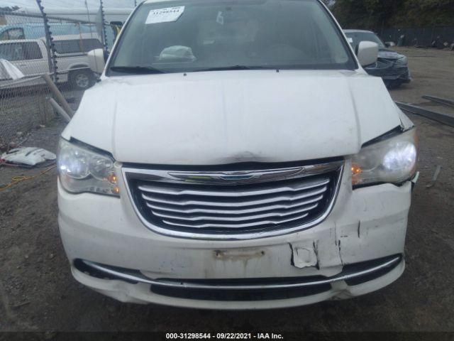 Photo 5 VIN: 2C4RC1BG7CR140099 - CHRYSLER TOWN & COUNTRY 