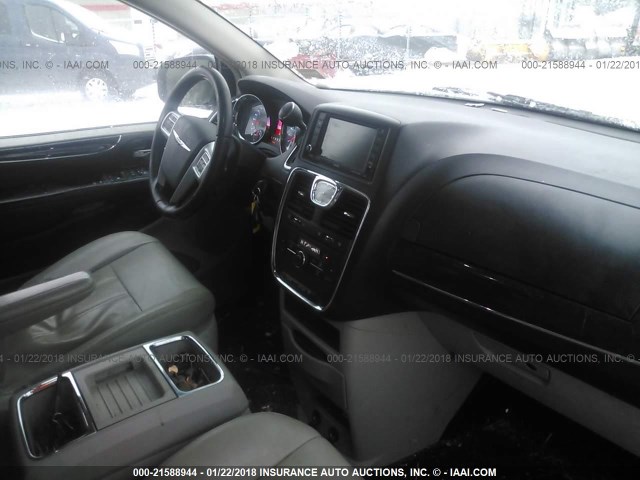 Photo 4 VIN: 2C4RC1BG7CR239702 - CHRYSLER TOWN & COUNTRY 