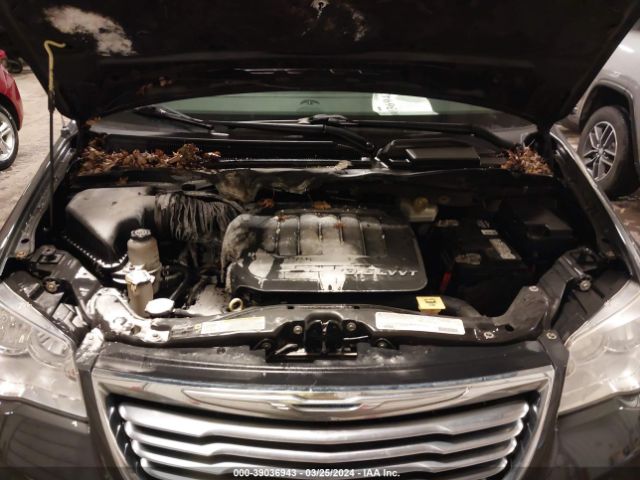 Photo 5 VIN: 2C4RC1BG7CR401375 - CHRYSLER TOWN & COUNTRY 