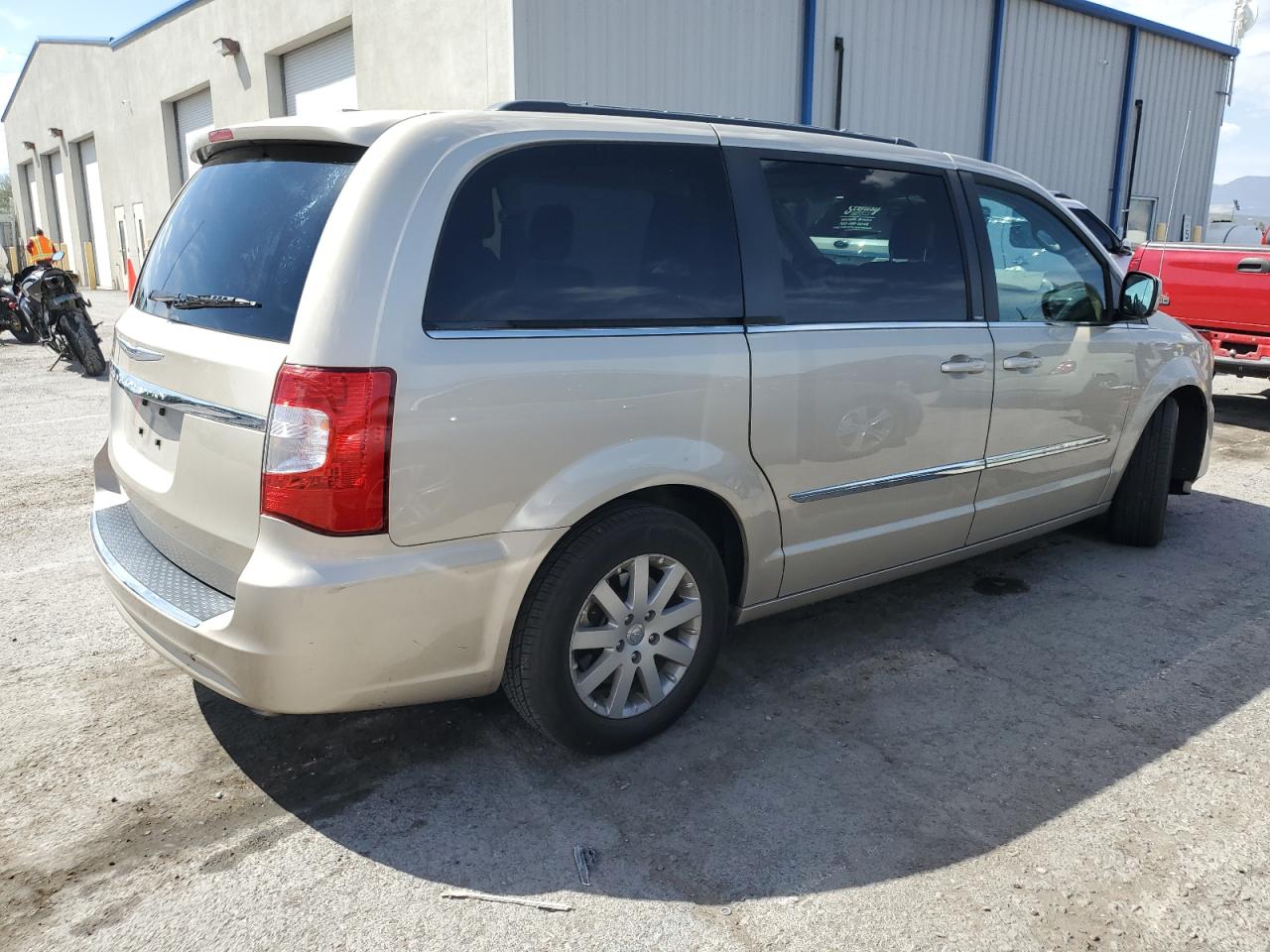 Photo 2 VIN: 2C4RC1BG7DR540018 - CHRYSLER TOWN & COUNTRY 