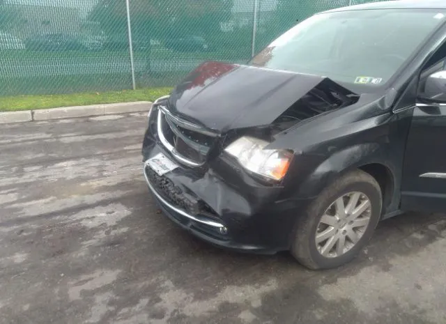 Photo 5 VIN: 2C4RC1BG7DR560527 - CHRYSLER TOWN & COUNTRY 