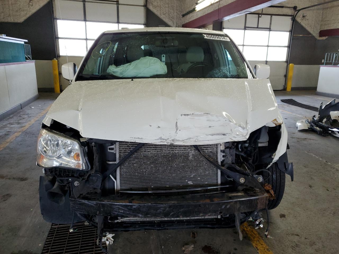 Photo 4 VIN: 2C4RC1BG7DR660157 - CHRYSLER TOWN & COUNTRY 