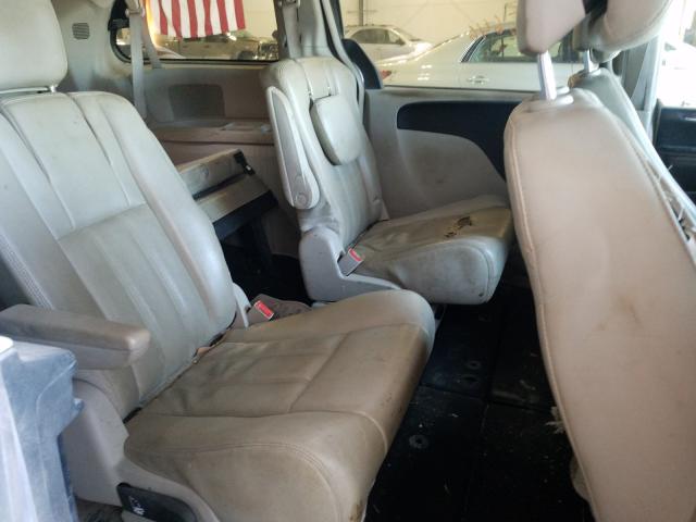 Photo 5 VIN: 2C4RC1BG7DR715092 - CHRYSLER TOWN & COU 