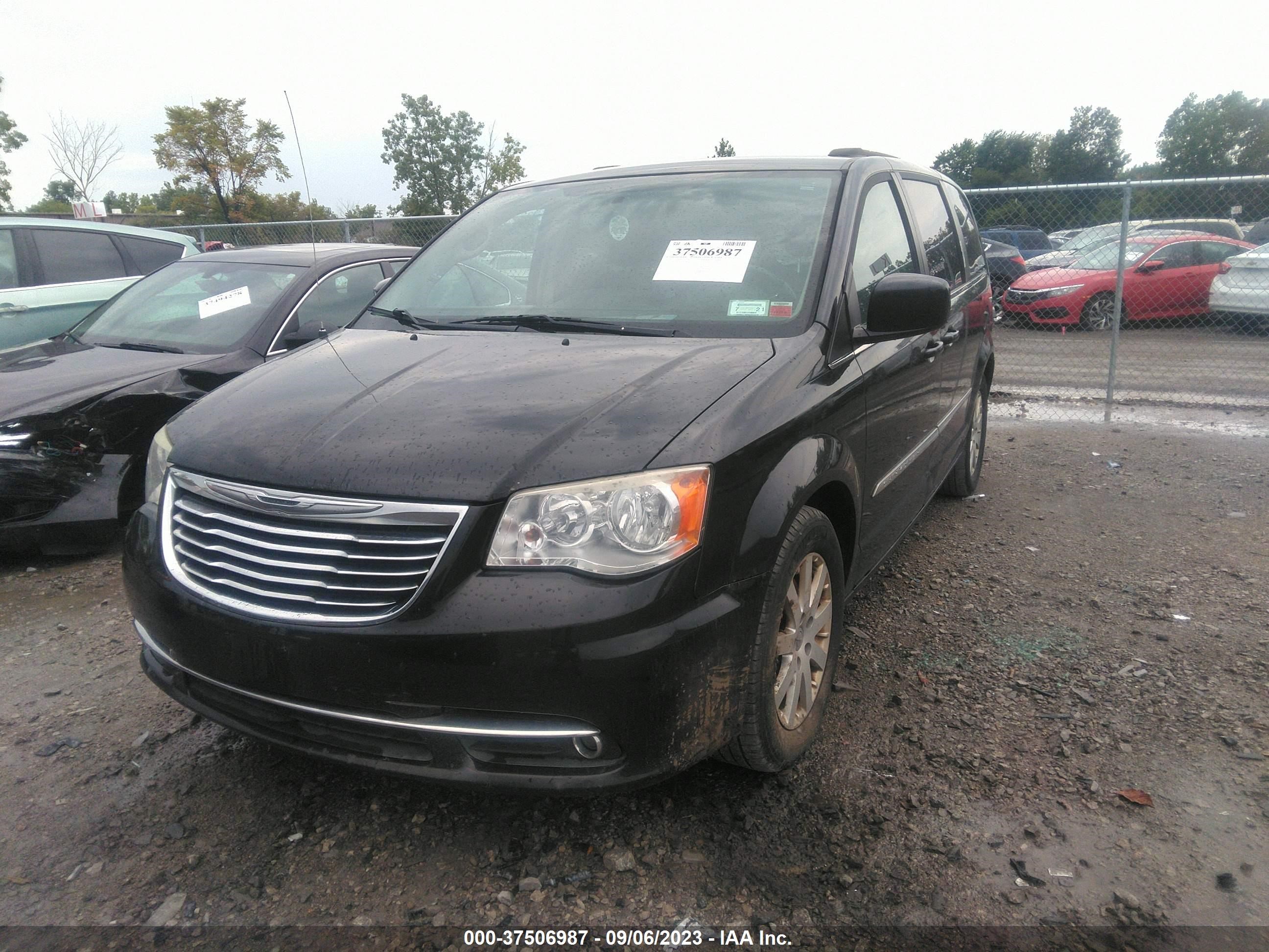 Photo 1 VIN: 2C4RC1BG7ER157066 - CHRYSLER TOWN & COUNTRY 