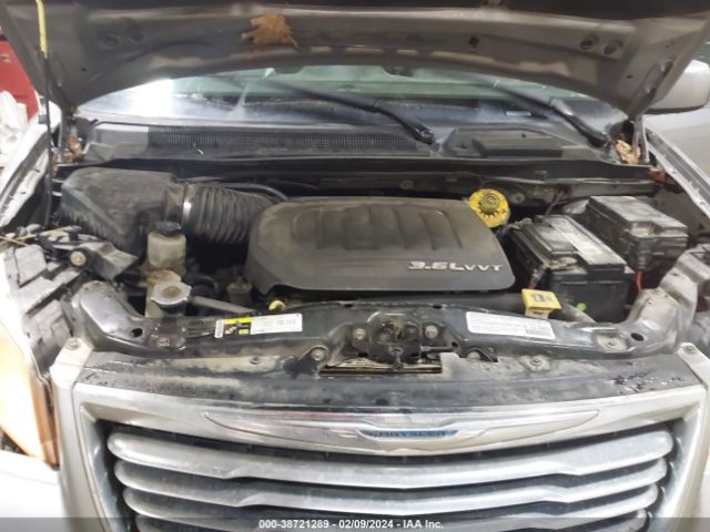 Photo 9 VIN: 2C4RC1BG7ER158234 - CHRYSLER TOWN & COUNTRY 