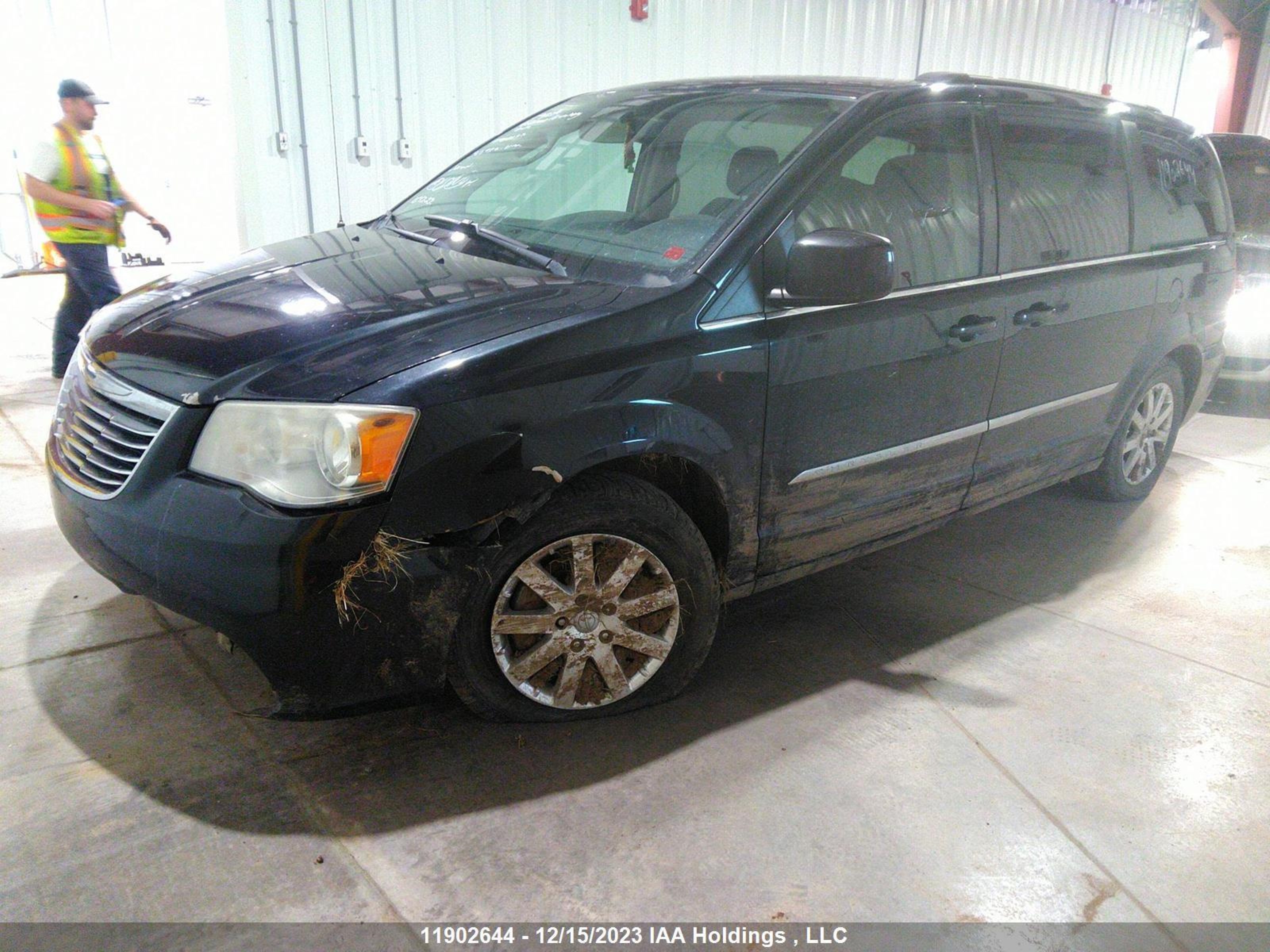 Photo 1 VIN: 2C4RC1BG7ER360927 - CHRYSLER TOWN & COUNTRY 