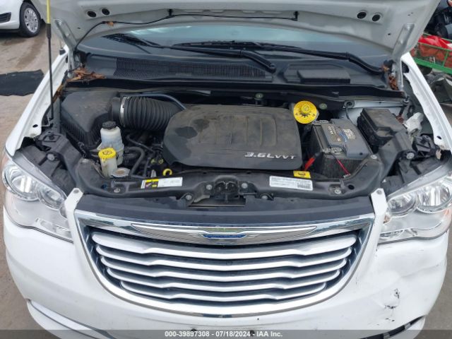 Photo 9 VIN: 2C4RC1BG7FR515073 - CHRYSLER TOWN AND COUNTRY 