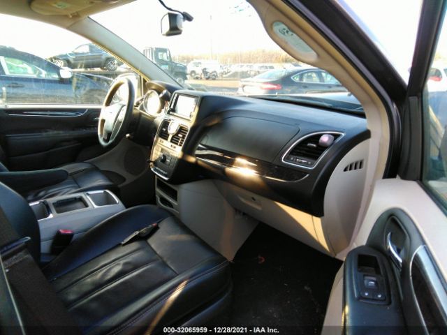 Photo 4 VIN: 2C4RC1BG7FR561518 - CHRYSLER TOWN & COUNTRY 