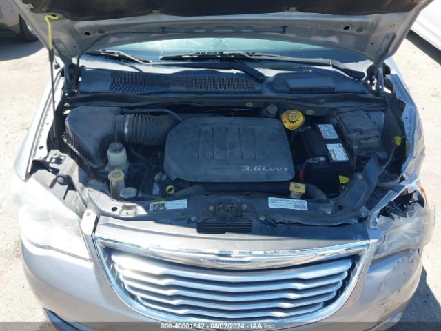 Photo 9 VIN: 2C4RC1BG7FR620003 - CHRYSLER TOWN AND COUNTRY 