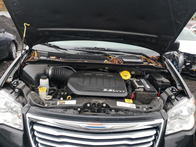 Photo 6 VIN: 2C4RC1BG7FR699933 - CHRYSLER TOWN & COU 