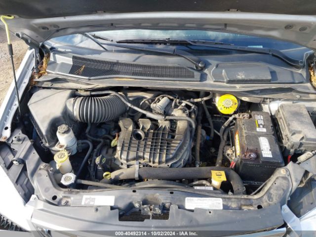 Photo 9 VIN: 2C4RC1BG7FR753621 - CHRYSLER TOWN AND COUNTRY 