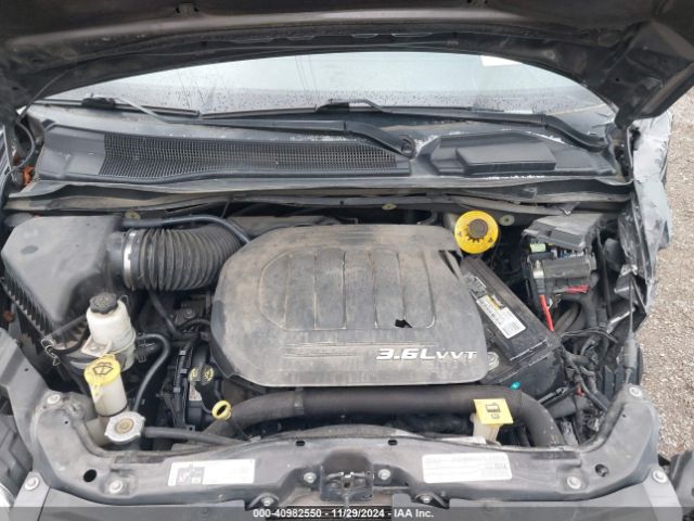 Photo 9 VIN: 2C4RC1BG7GR103995 - CHRYSLER TOWN AND COUNTRY 